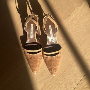 Manolo Blahnik brown alligator heels